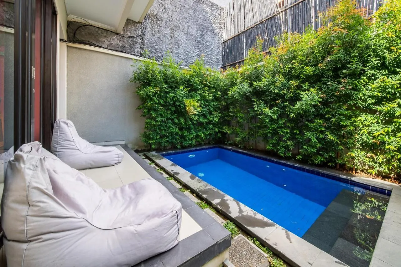 Villa Kinawa Seminyak インドネシア