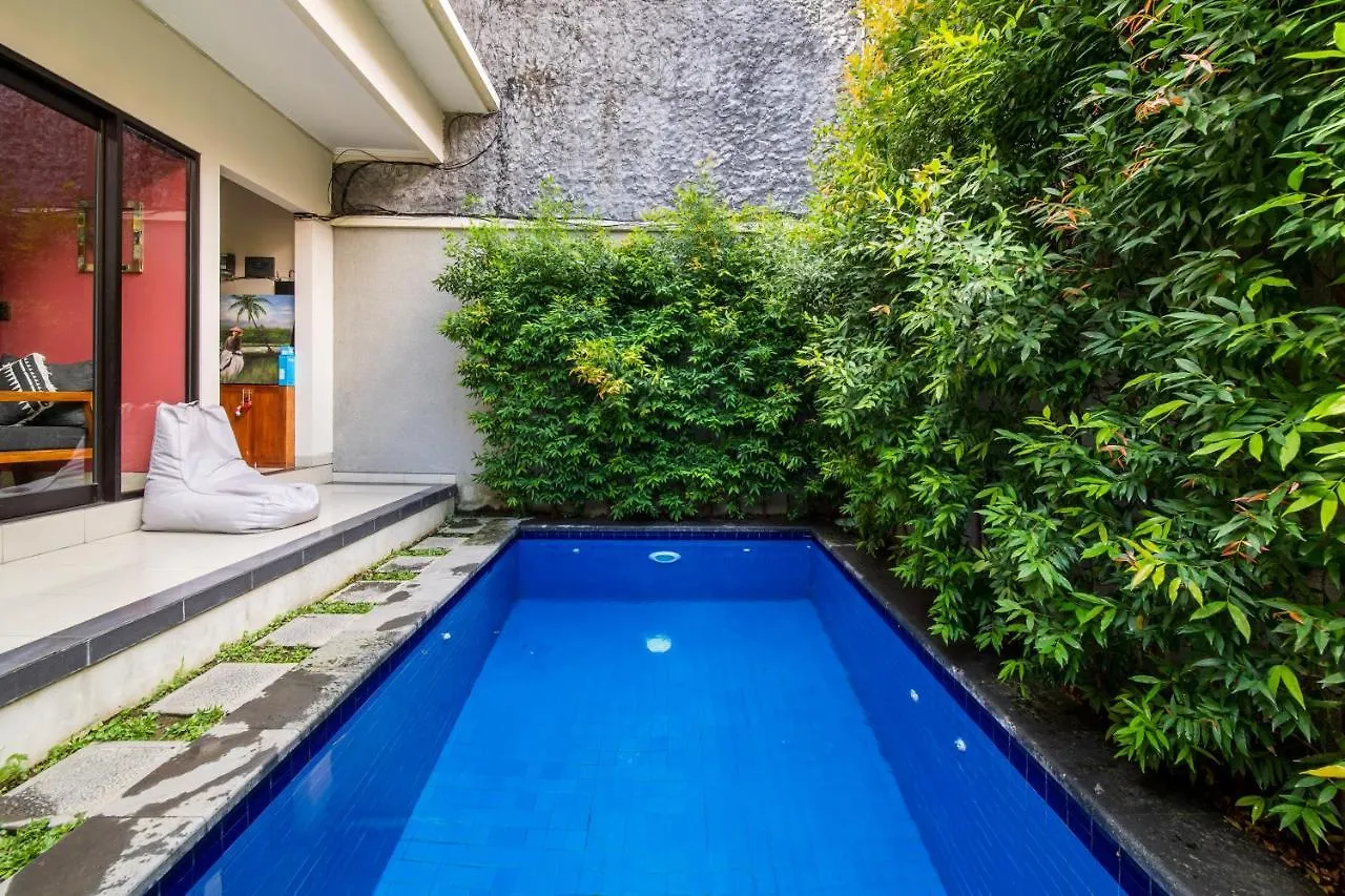 Villa Kinawa Seminyak  スミニャック
